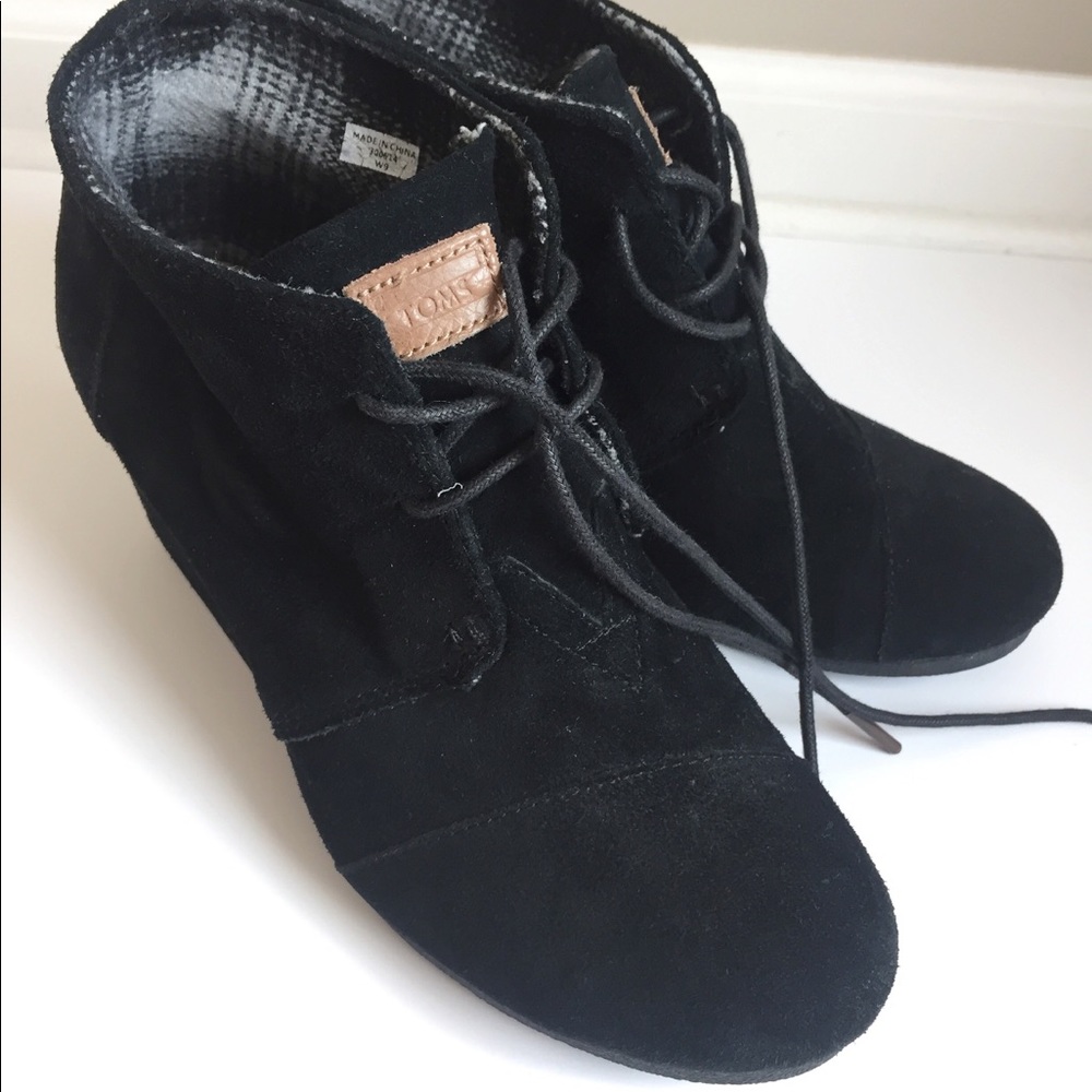 TOMS suede all black wedges